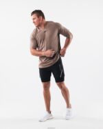 Clothing IE Alphalete Men Wolf Head Airtech Tee Creamy Beige Brown 2L4400516 - Image 2