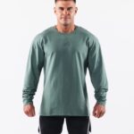 Clothing IE Alphalete Men Wolf Head LS Tee Sage Green 2L4400500