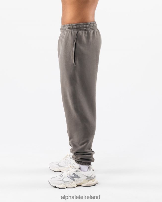 Clothing IE Alphalete Unisex Earth Dye Natural Jogger Iron Grey 2L4400462 - Image 4