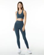 Clothing IE Alphalete Women Amplify Bra Whale Blue 2L4400124 - Image 4