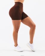 Clothing IE Alphalete Women Amplify Contour Short 5" Manhattan Brown 2L4400297 - Image 5