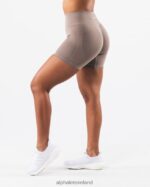 Clothing IE Alphalete Women Amplify Contour Short 5" Mocha Brown 2L4400315 - Image 4