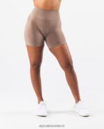 Clothing IE Alphalete Women Amplify Contour Short 5" Sand Brown 2L4400313 - Image 3
