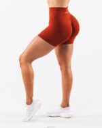 Clothing IE Alphalete Women Amplify Contour Short 5" Times Square Red 2L4400295 - Image 4