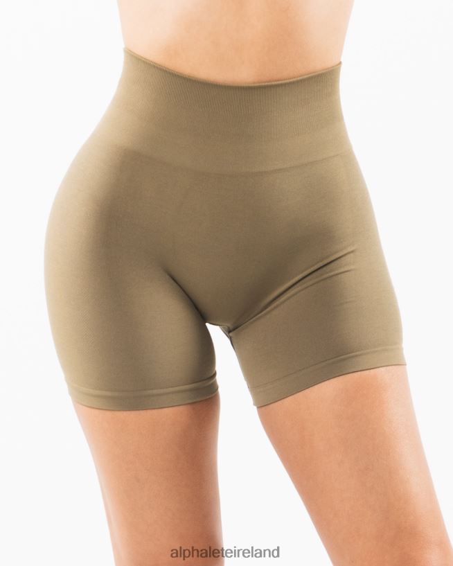 Clothing IE Alphalete Women Amplify Short 4.5" Willow Green 2L4400339 - Image 3