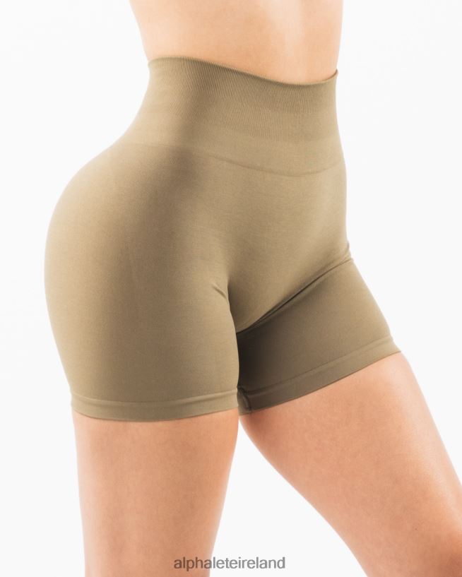 Clothing IE Alphalete Women Amplify Short 4.5" Willow Green 2L4400339 - Image 5