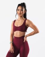 Clothing IE Alphalete Women Aura Sculpt Bra Cran Red 2L440029 - Image 4