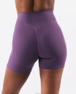 Clothing IE Alphalete Women Aura Short 5" Aster Purple 2L4400300 - Image 4