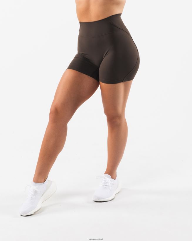 Clothing IE Alphalete Women Aura Short 5" Cashmere Brown 2L4400310 - Image 3
