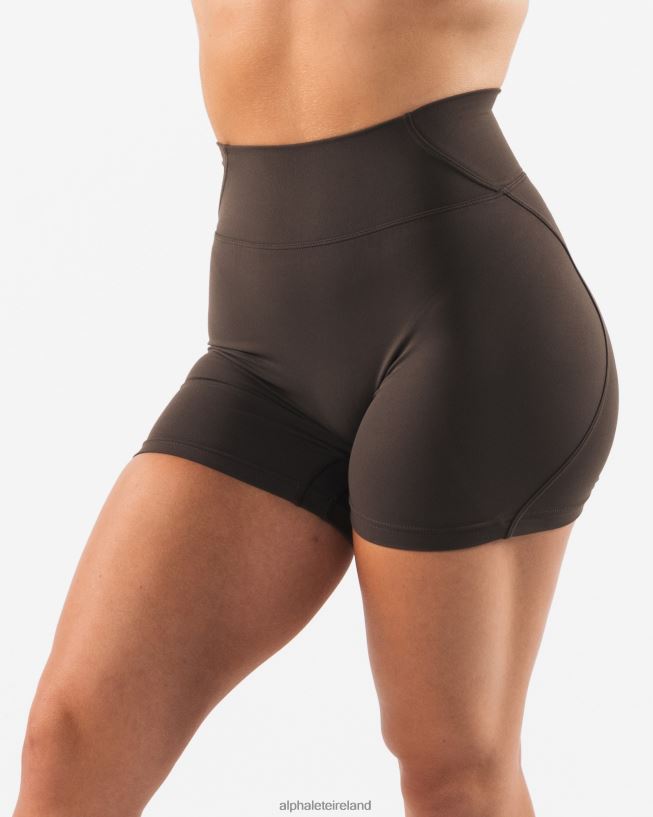 Clothing IE Alphalete Women Aura Short 5" Cashmere Brown 2L4400310 - Image 1