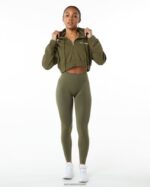Clothing IE Alphalete Women Classic Capital Full-Zip Crop Jacket Willow Green 2L4400279 - Image 2