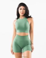Clothing IE Alphalete Women Stratus Crop Tank Jade Green 2L4400165