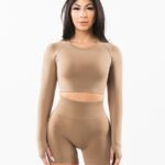 Clothing IE Alphalete Women Stratus LS Crop Chai Brown 2L4400255