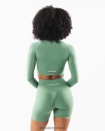 Clothing IE Alphalete Women Stratus LS Crop Jade Green 2L4400248 - Image 4
