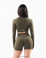 Clothing IE Alphalete Women Stratus LS Crop Oak Green 2L4400256 - Image 4