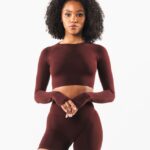 Clothing IE Alphalete Women Stratus LS Crop Sangria Red 2L4400252