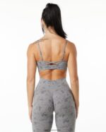 Clothing IE Alphalete Women Surface Limitless Bra Pebble Print Stone Grey 2L4400148 - Image 2