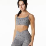 Clothing IE Alphalete Women Surface Limitless Bra Pebble Print Stone Grey 2L4400148