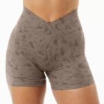 Clothing IE Alphalete Women Surface Power Short 5" Pebble Print Mocha Brown 2L4400365