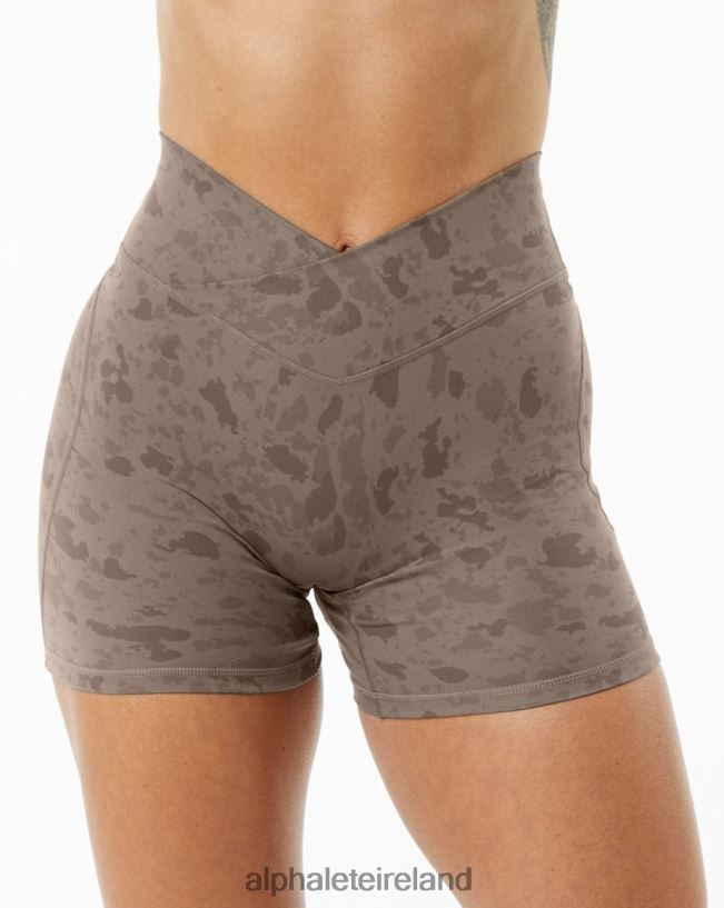 Clothing IE Alphalete Women Surface Power Short 5" Pebble Print Mocha Brown 2L4400365 - Image 1