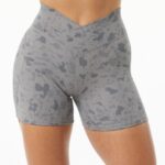 Clothing IE Alphalete Women Surface Power Short 5" Pebble Print Stone Grey 2L4400364