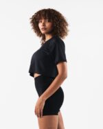 Clothing IE Alphalete Women Wolf Head Airtech SS Crop Black 2L4400211 - Image 3