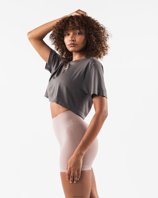 Clothing IE Alphalete Women Wolf Head Airtech SS Crop Dusty Concrete Grey 2L4400208 - Image 3